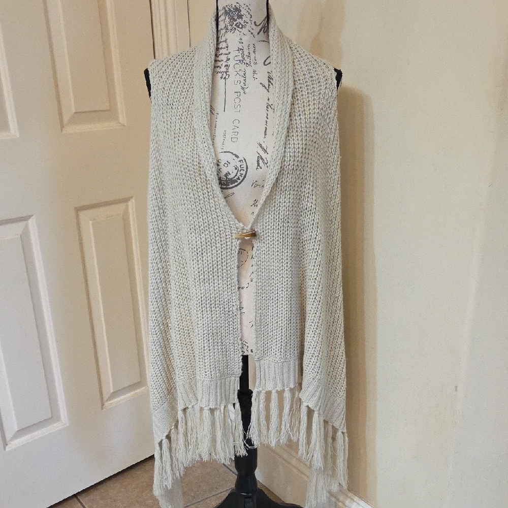 BB Dakota Cream Knit Fringe Sweater Vest